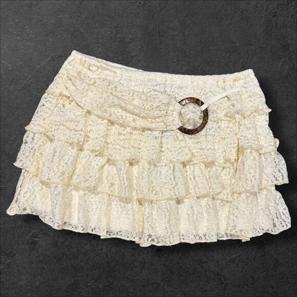 PrettyLittleThing Cream Lace Ruffle Mini Skirt Ring Detail Y2K Boho Preppy 4 - Picture 1 of 6
